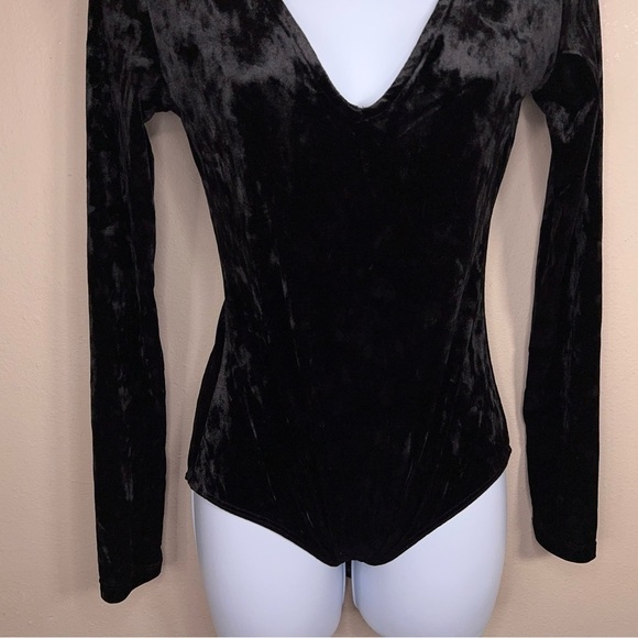 SMALL DIVIDED BLACK VELVET BODYSUIT LONG SLEEVE VNECK GOTH - Picture 2 of 12